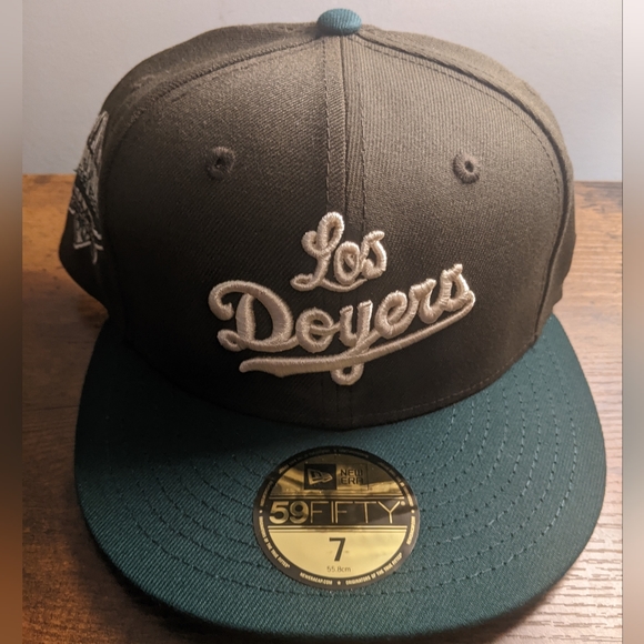 Los Doyers Special Edition MLB Cloth Fitted Hat. - Picture 1 of 5
